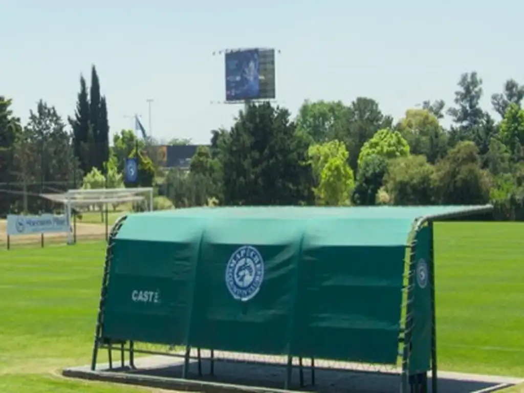 Actividades deportivas futbol, paddle, golf, tenis, basquet, hockey en Mapuche Country Club