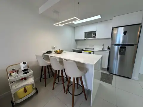 Departamento en Alquiler Temporal en Playa Mansa, USD 3.800