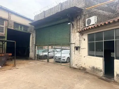Deposito en Ramos Mejia Av. Diaz Velez  al 100