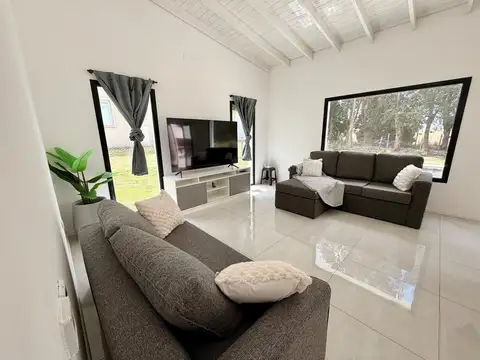 Casa 3 ambientes con 2 baños