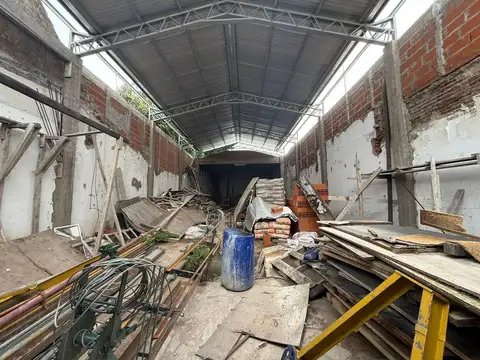 Av. Diaz Velez 484