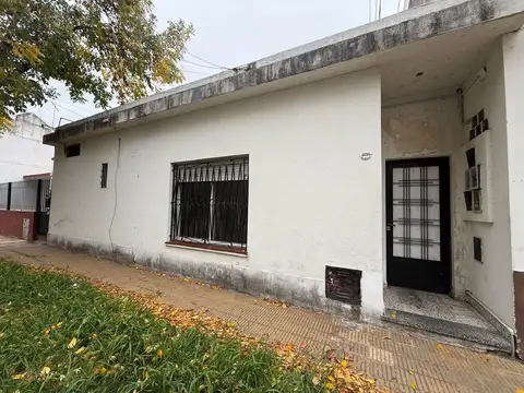 PH 2 AMB C/PATIO EN VILLA ADELINA