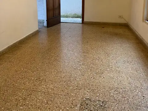 Depto Tipo Casa en Venta de 2 ambientes