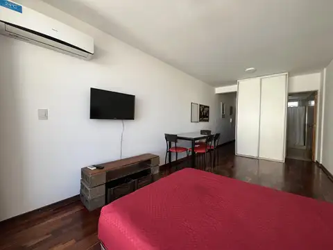 Monoambiente amoblado con amenities en barrio Lourdes