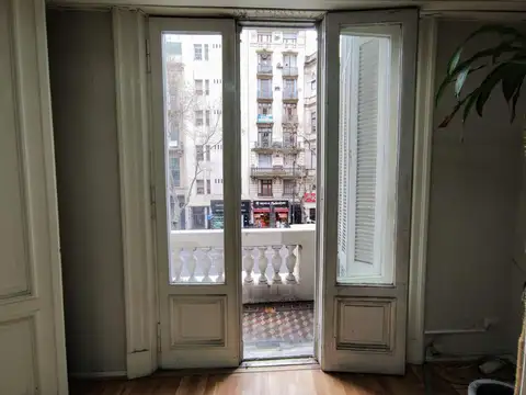 Departamento 6 ambientes con 2 baños