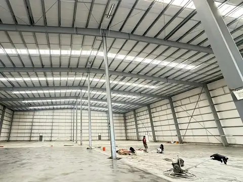 ALQUILER – DEPÓSITO / NAVE INDUSTRIAL 2.892 m² | POLO INDUSTRIAL SPEGAZZINI