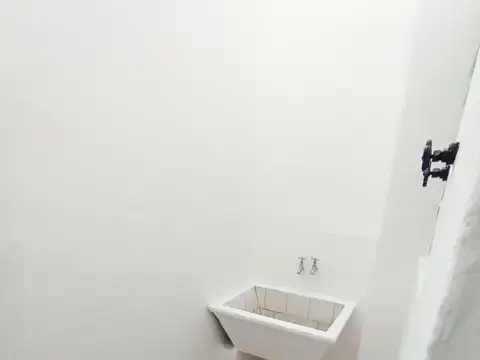 Depto Tipo Casa en Venta 60 años