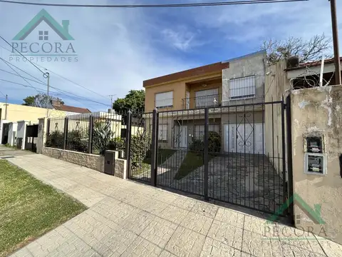 Depto Tipo Casa en Venta de 7 ambientes