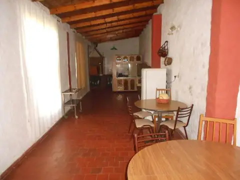 CASA EN VENTA :: UDAONDO :: 4 AMBIENTES :: 697m2