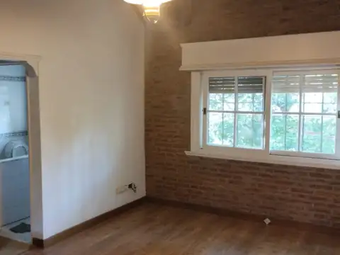 Casa 6 ambientes con 4 baños