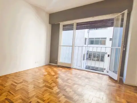 MONOAMBIENTE CON PILETA EN VENTA MUY LUMINOSO