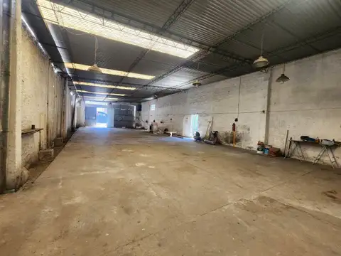 Galpon en Alquiler en La Tablada, $ 650.000