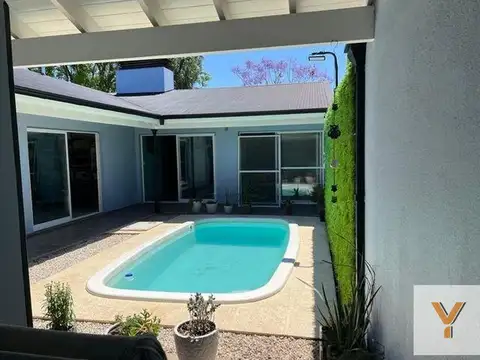 Casa en Venta en Lujan, USD 260.000