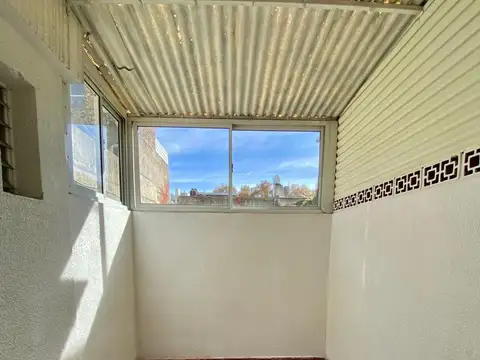 Oficina en Alquiler en Nuestra Señora De Lourdes, $ 300.000