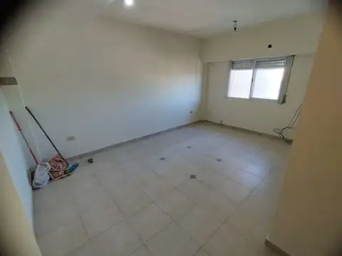 Presidente Juan Domingo Perón 2100, Piso 2