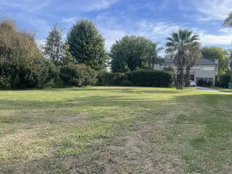 Terreno en Venta en Funes, USD 250.000