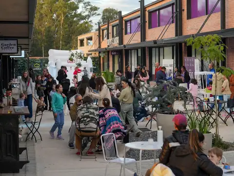 VENTA LOCAL COMERCIAL EN PASEO DE LAS ACACIAS