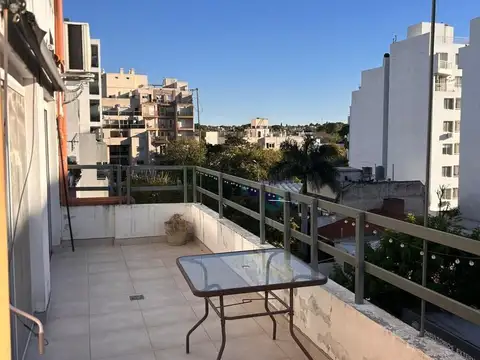 Departamento 8 ambientes con 1 baño