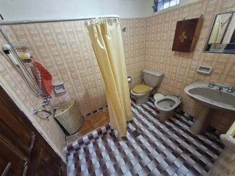 Depto Tipo Casa en Venta 50 años