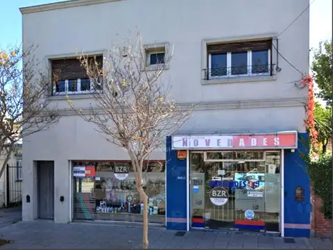 PLANTA BAJA   DEPOSITO CON MONTACARGAS // POSIBILIDAD SALIDA CALLE SAN JUAN