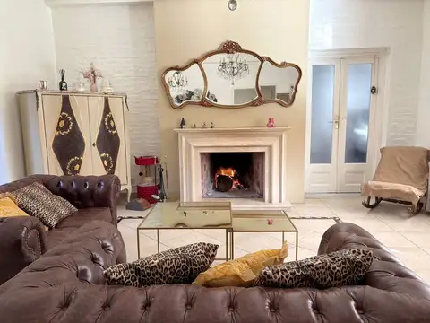 Quinta en Venta en Campana, USD 215.000