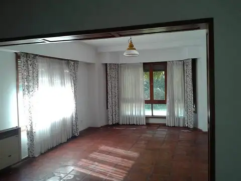 Gonzalez del Solar al 700