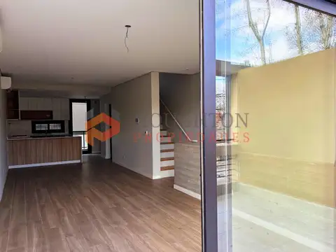 Depto Tipo Casa en Venta de 3 dormitorios