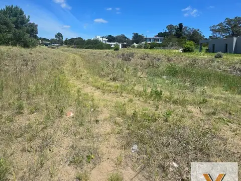 Terreno en venta  - 930 mts2 - Senderos III, Costa Esmeralda