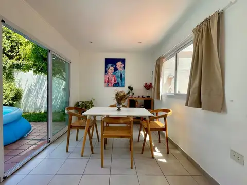 Casa 4 ambientes con 2 baños