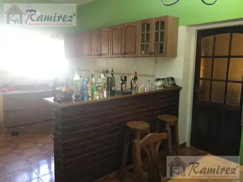 Casa 5 ambientes con 1 baño
