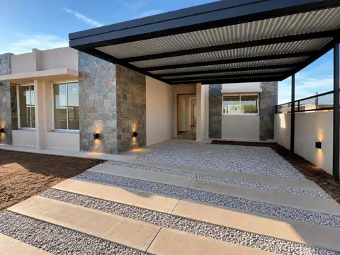 VENTA CASA 3 DORM TERRAZAS DE MANANTIALES CBA