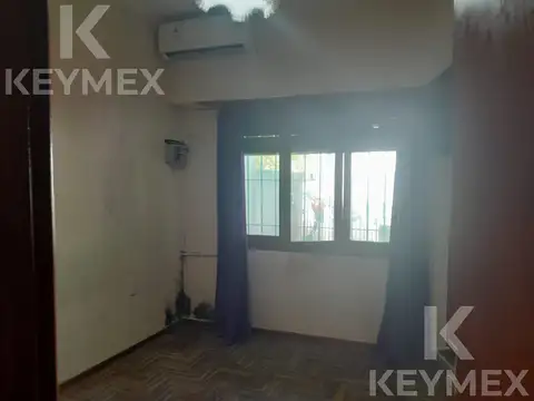 Casa 5 ambientes con 1 baño