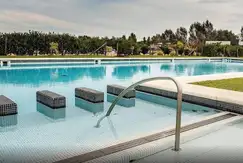 Áreas comunes piscina, club-house en el Barrio cerrado, Barrio Privado Nautico Isla del Este