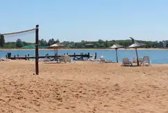Actividades deportivas futbol, voley, tenis en Barrio Privado Nautico Isla del Este en G.B.A. Zona Norte