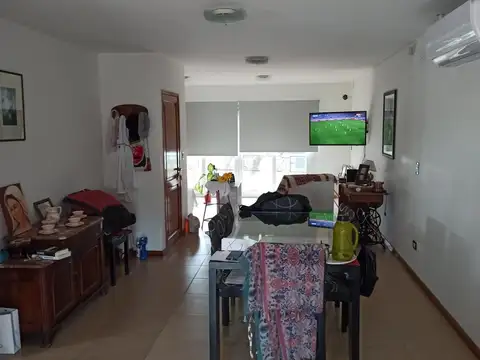 Casa en Venta con 4 cocheras