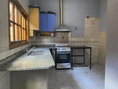 VENTA CASA 13 AMBIENTES IDEAL DOS FAMILIAS ENTRADA INDEPENDIENTE TERRAZA