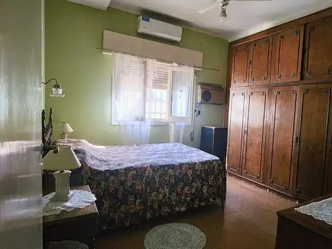 Casa 7 ambientes con 3 baños