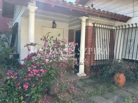 Paez 1500. Entre Av De Mayo y Pirovano