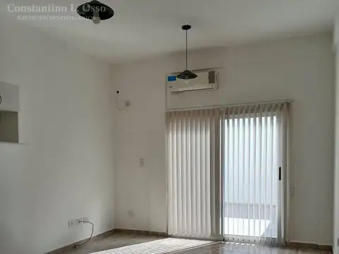 Departamento Monoambiente con patio y cochera