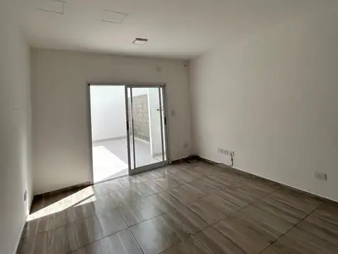 Departamento en Alquiler con 1 cochera