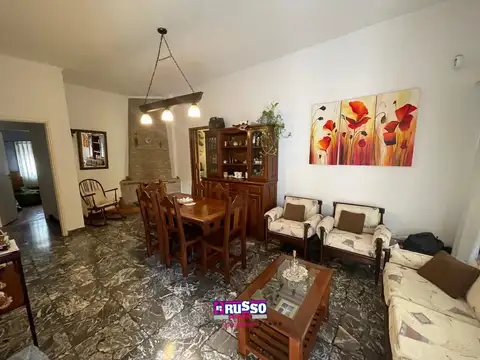 Casa 4 ambientes con 1 baño