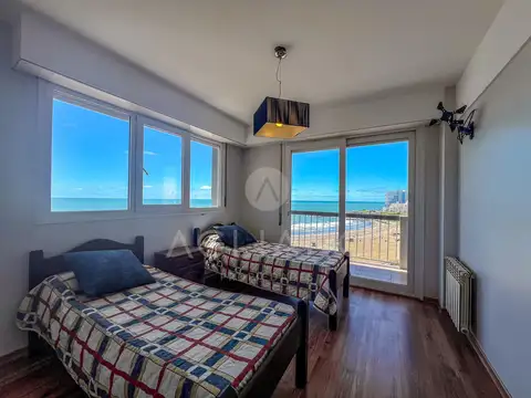 ALQUILER TEMPORAL 3 AMB VARESE VISTA AL MAR