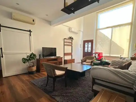 Casa 6 ambientes con 5 baños