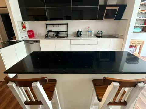 CASA 6 AMBIENTES EN BARRIO LAS ACACIAS HUDSON BERAZATEGUI