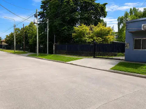 Venta Casa 6 Amb Lote 1500m2 con Escritura Barrio Los Platanos Berazategui