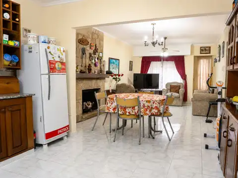 Casa 3 ambientes con 1 baño
