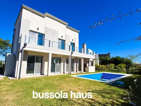 Casa con ascensor en Vistas Puertos del Lago