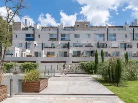 Emilio Mitre 2100, Piso Baja