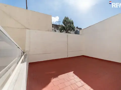 Avenida Presidente Bernardino Rivadavia 200