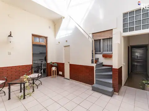 VENTA PH 4 AMBIENTES C/TERRAZA Y PATIO PIÑEYRO